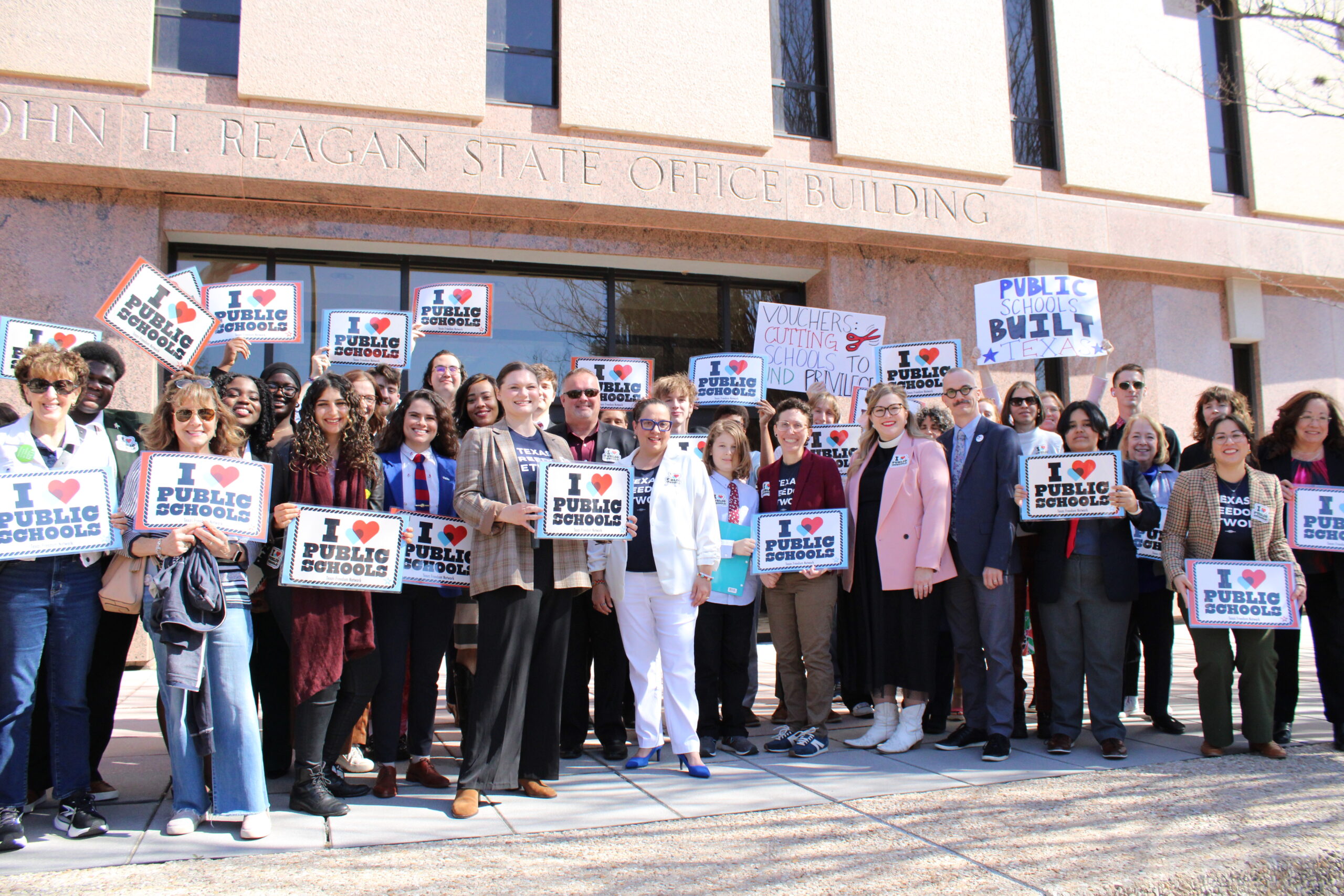 Texas AFT This Week in the Legislature The Texas House held a voucher hearing. A celebration